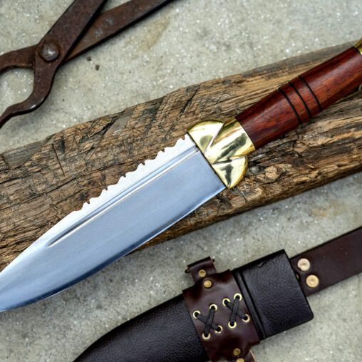 Scottish Dirk with Ribbed Spine and Traditional Hilt