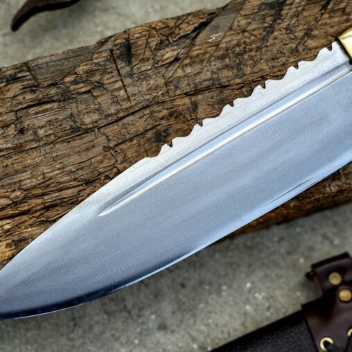 Scottish Dirk with Ribbed Spine and Traditional Hilt